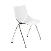 Cadeira Shell com estrutura epoxy bicapa cinza prata e carcaça de plástica cor branca